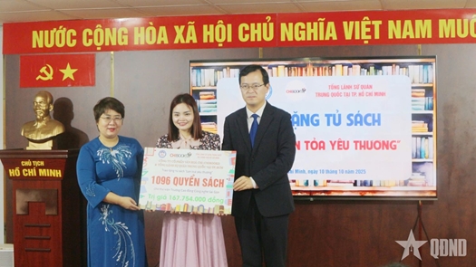 Người bắc nhịp cầu văn học Việt Nam - Trung Quốc: Bài 2: Người bạn của văn học Trung Quốc (tiếp theo và hết)




